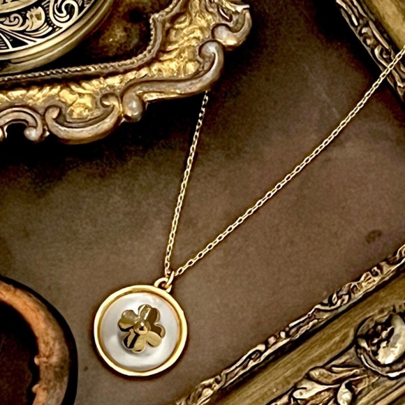 KATE SPADE • Pearls On Pearls Necklace Earrings Set - Picture 3 of 5